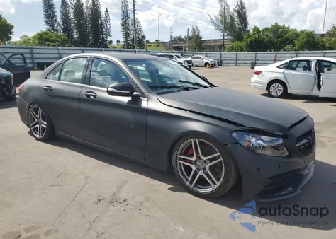 2015 Mercedes-Benz C 300 из США, поврежденный, VIN 55SWF4JB0FU076813